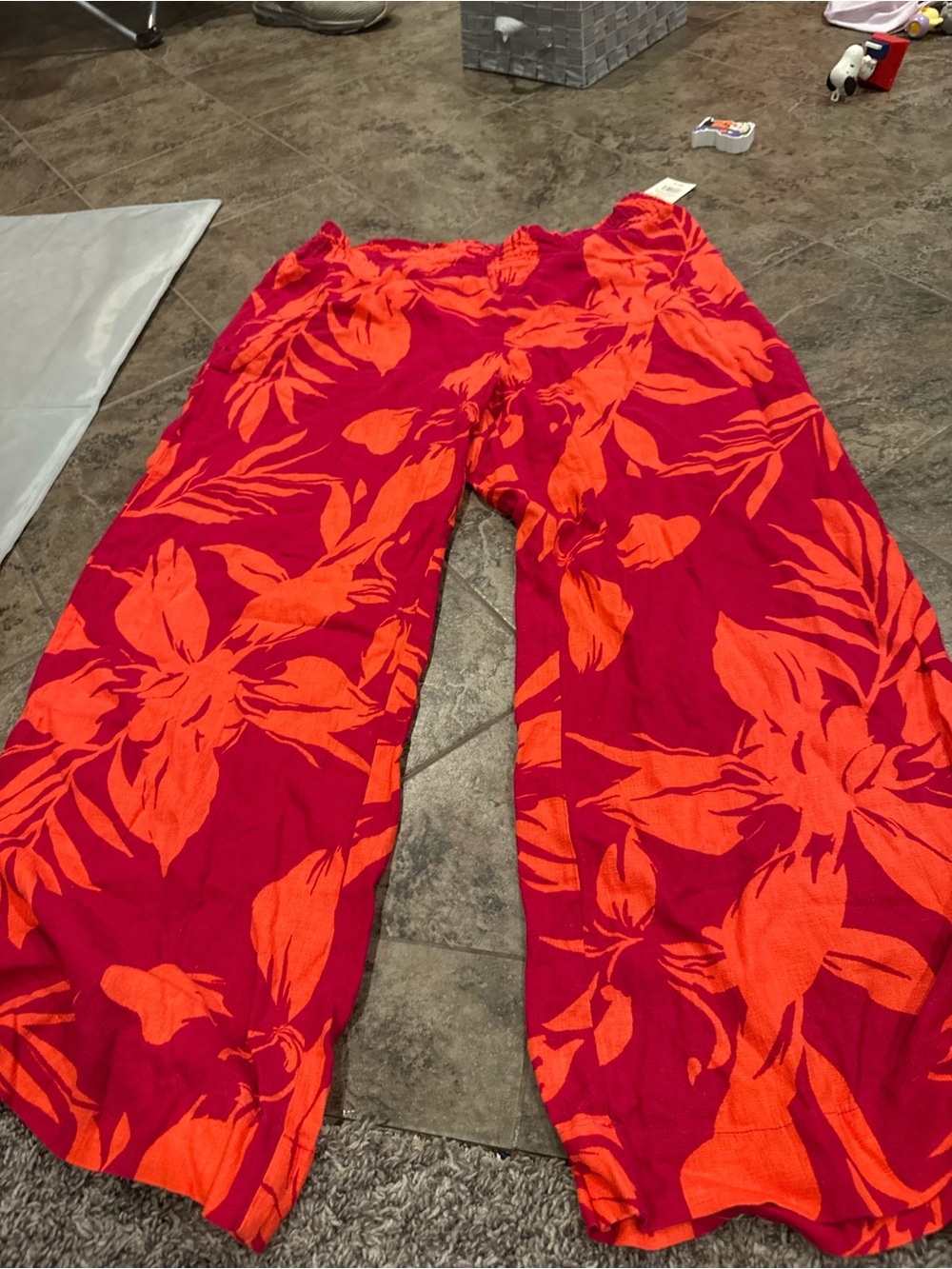 🍋‍🟩 Women's High-Rise Linen Wide Leg Pull-On Pants - A New Day Red Floral